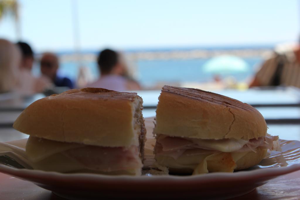 Hotel Delle Rose San Bartolomeo al Mare Kültér fotó